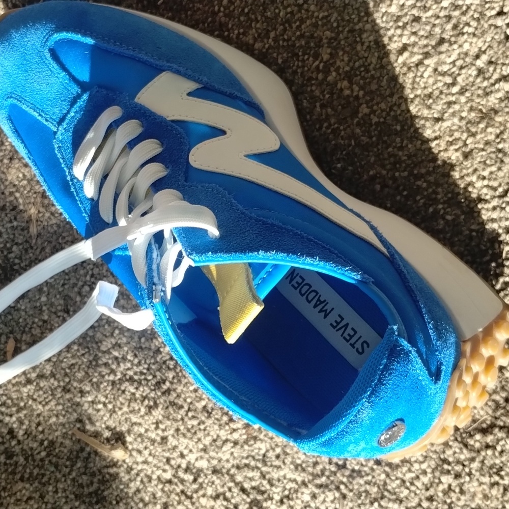 Steve Madden Women's Electric Blue Sneakers